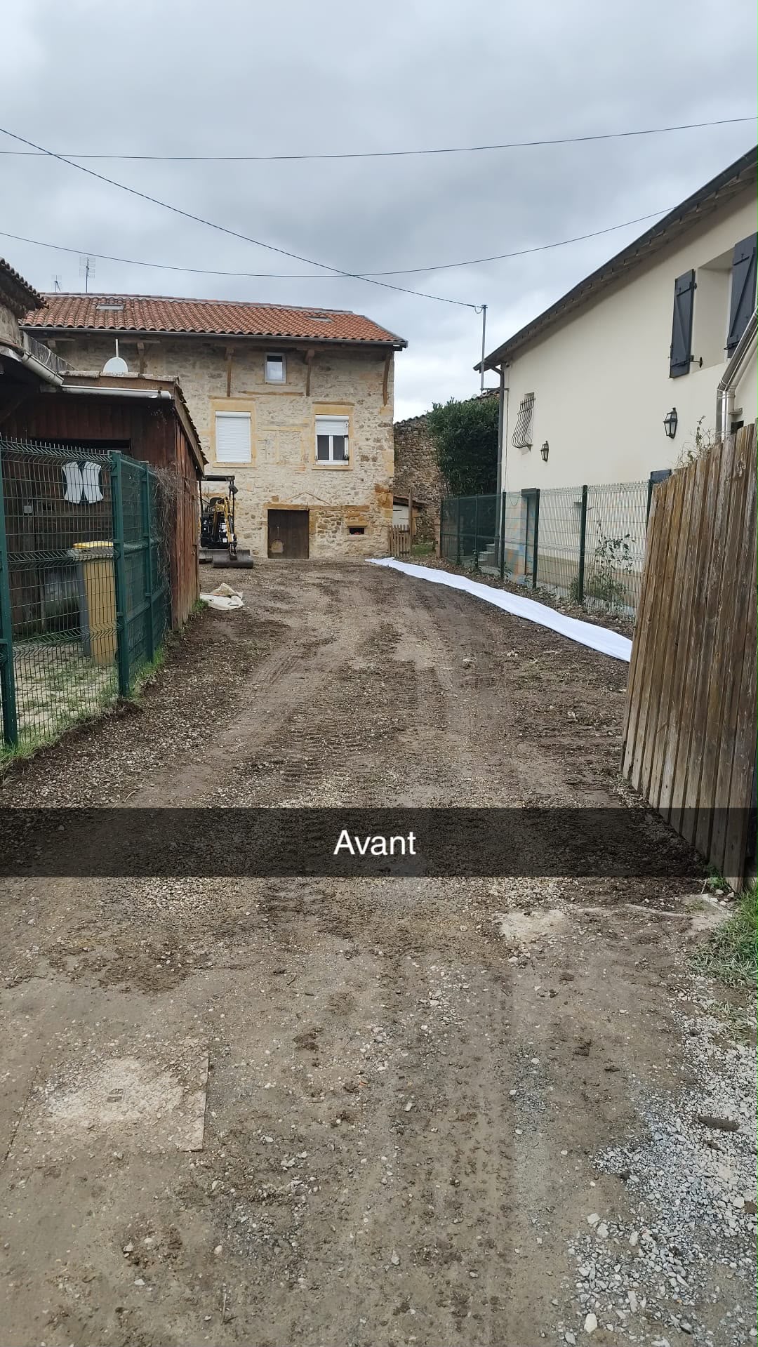 Cour avant travaux