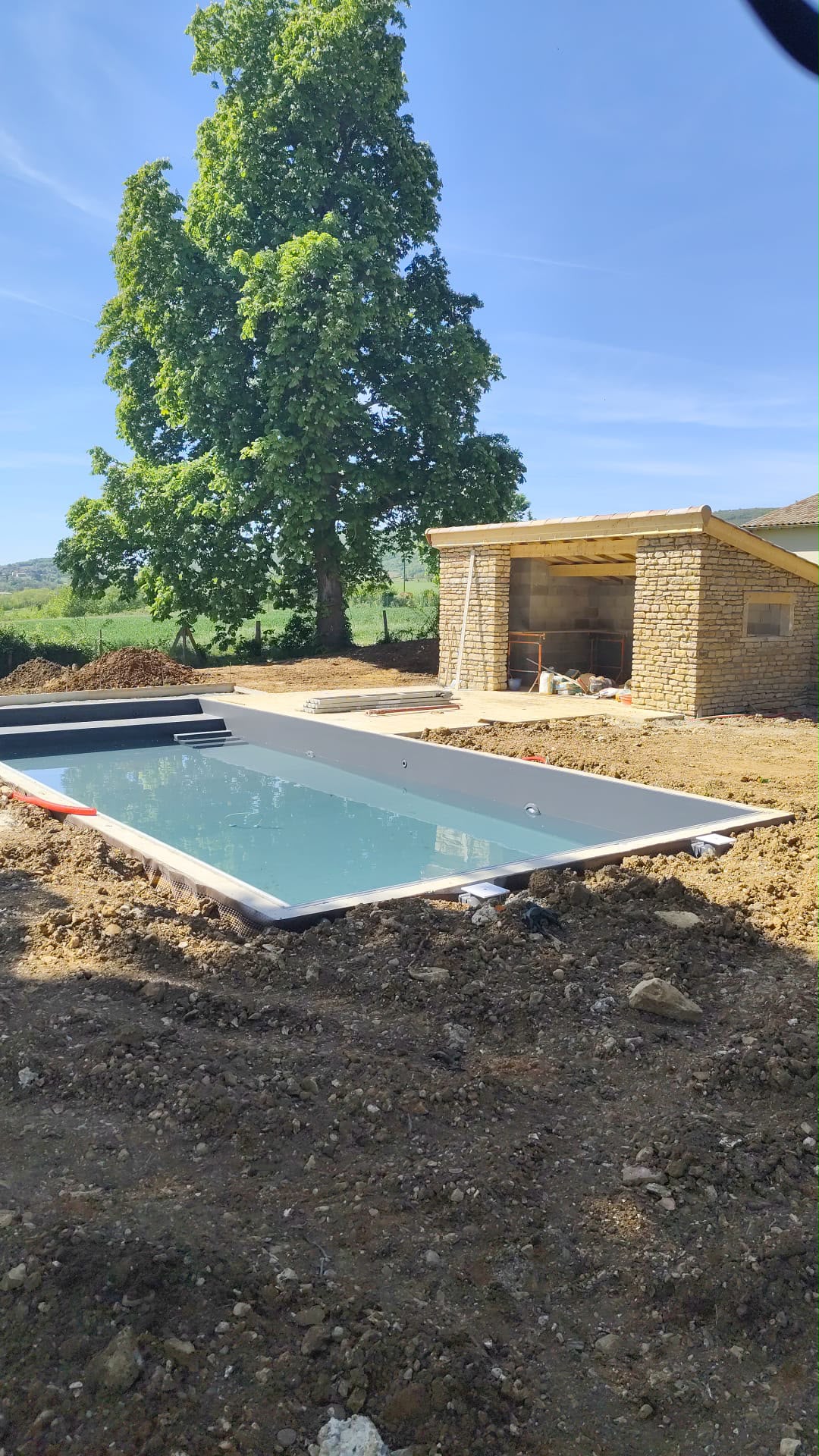 Terrassement et abords de piscine